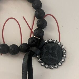 Cute black stone fashion bracelet